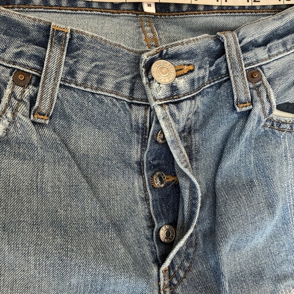 Re/Done Originals Jeans Light Repair Distressed
Size 30 - Picture 5 of 14